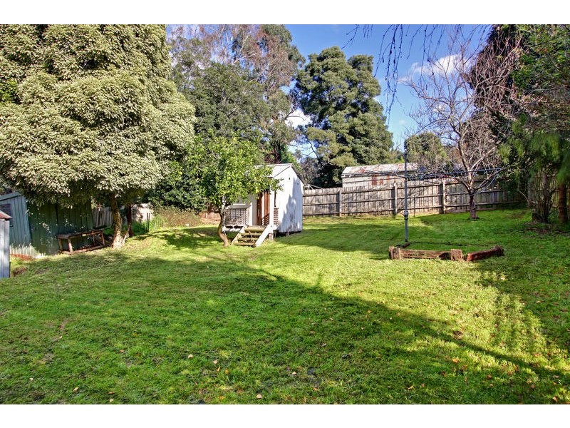 34 Stradbroke Rd, Montrose VIC 3765