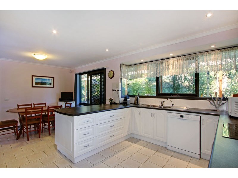 15 Hilltop Rise, Launching Place VIC 3139