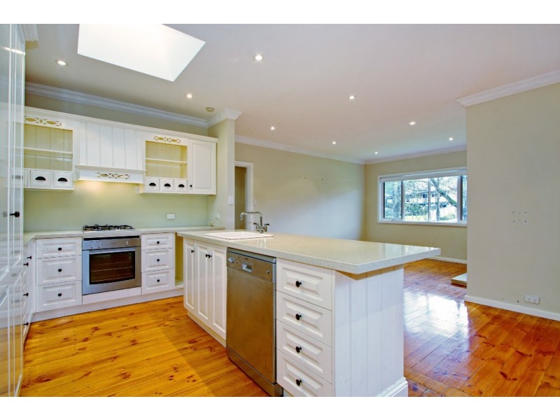 30 Lindisfarne Avenue, Croydon VIC 3136