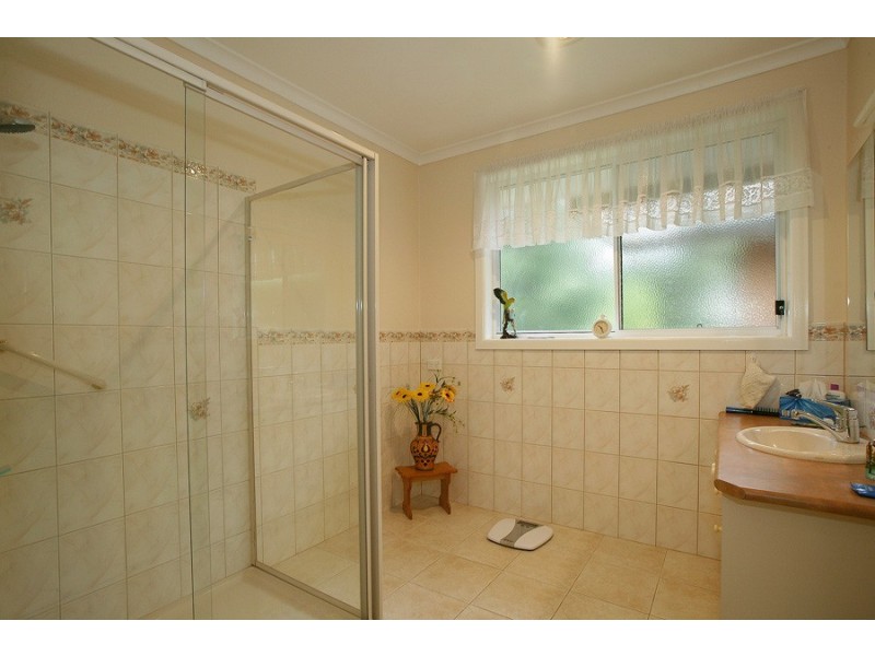 34 Ballantyne Crescent, Kilsyth VIC 3137