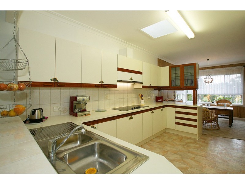 34 Ballantyne Crescent, Kilsyth VIC 3137