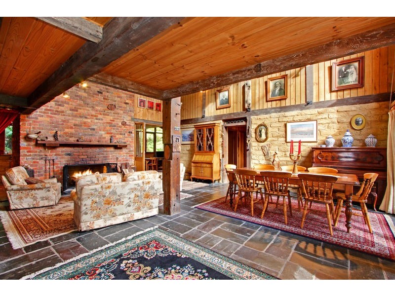 4 Browns Road, Montrose VIC 3765