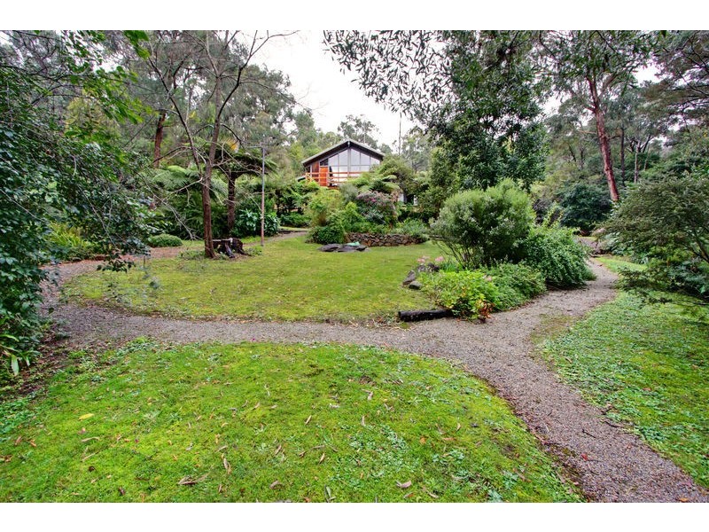 4 Browns Road, Montrose VIC 3765