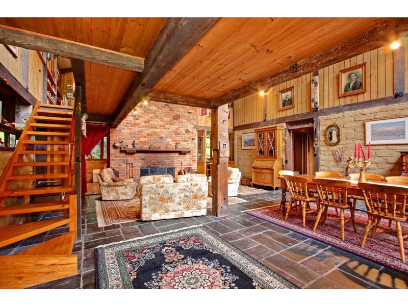 4 Browns Road, Montrose VIC 3765