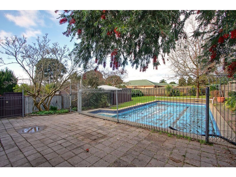 18 Belchester Avenue, Coldstream VIC 3770