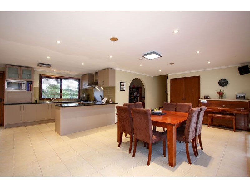 15 Gordon Avenue, Montrose VIC 3765