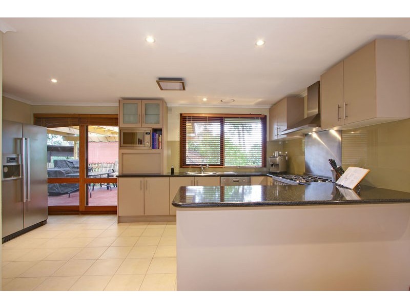 15 Gordon Avenue, Montrose VIC 3765