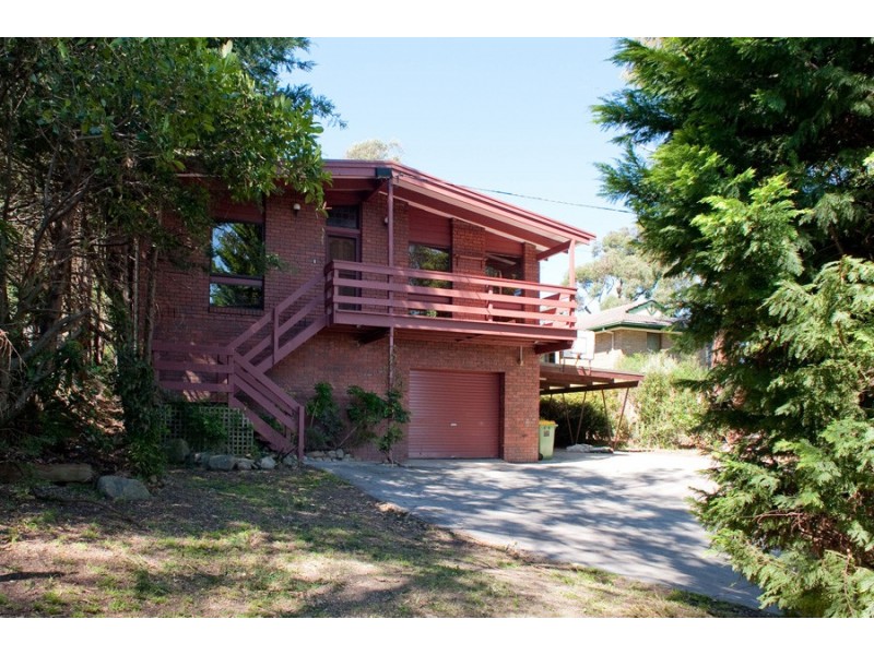 14 Gordon Avenue, Montrose VIC 3765