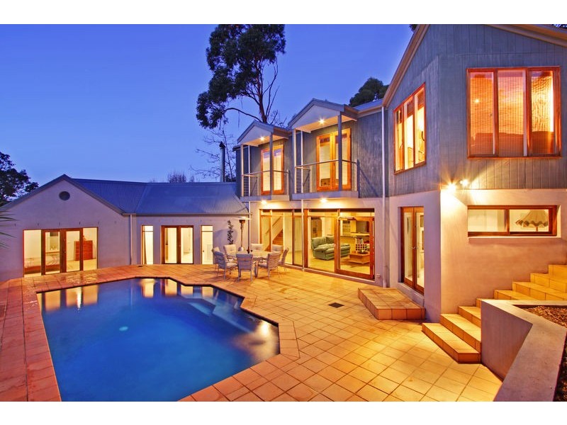 17 View Crescent, Montrose VIC 3765