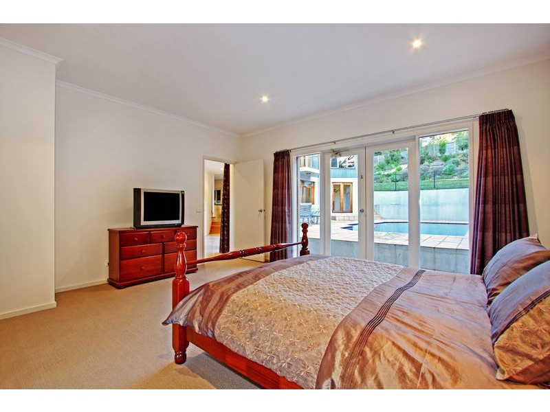 17 View Crescent, Montrose VIC 3765