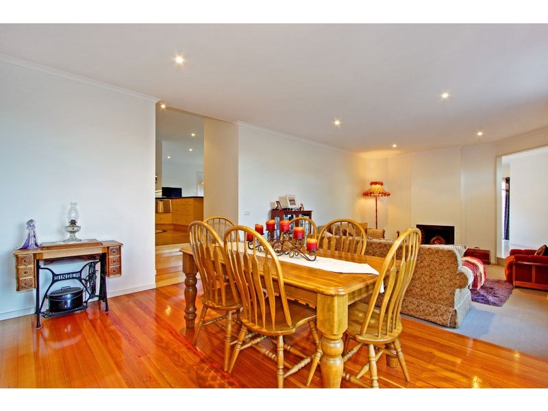 17 View Crescent, Montrose VIC 3765