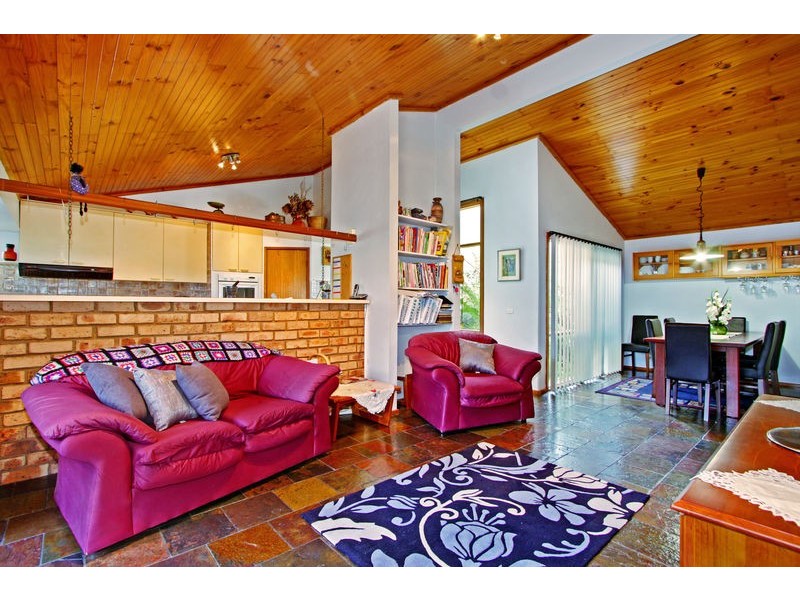 20 Rachael Drive, Mooroolbark VIC 3138