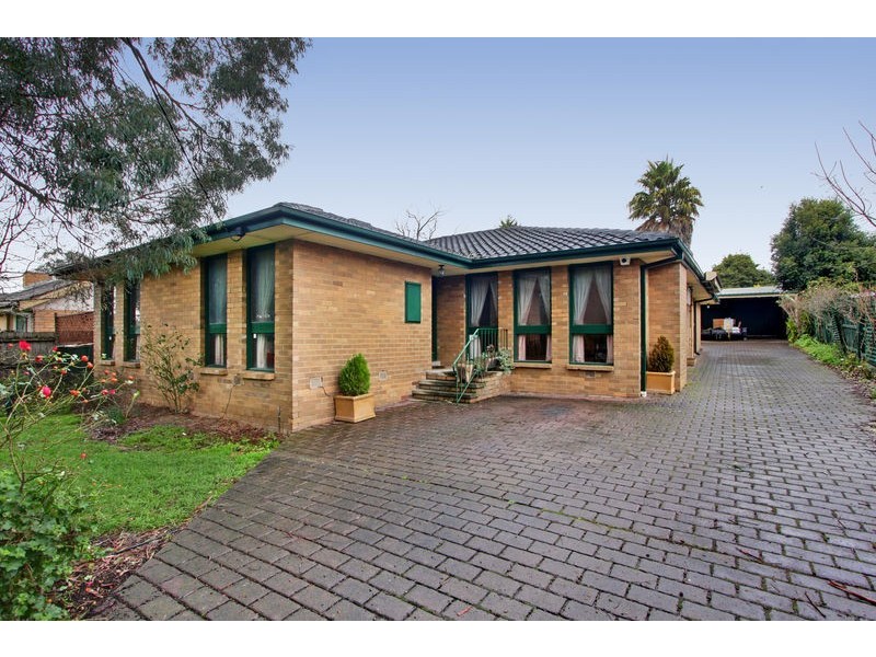 12 Faraday Road, Croydon South VIC 3136