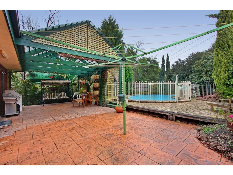 12 Faraday Road, Croydon South VIC 3136
