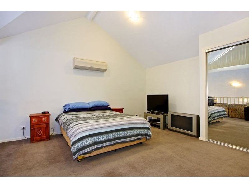 68/11-19 Hewish Road, Croydon VIC 3136