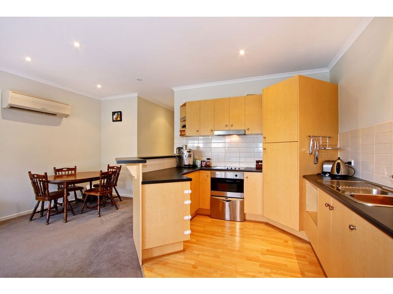 68/11-19 Hewish Road, Croydon VIC 3136