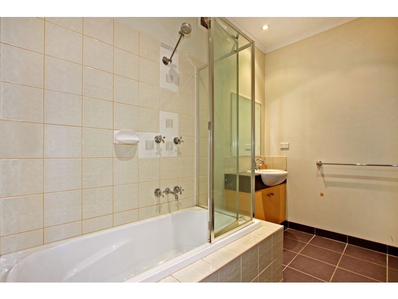 68/11-19 Hewish Road, Croydon VIC 3136