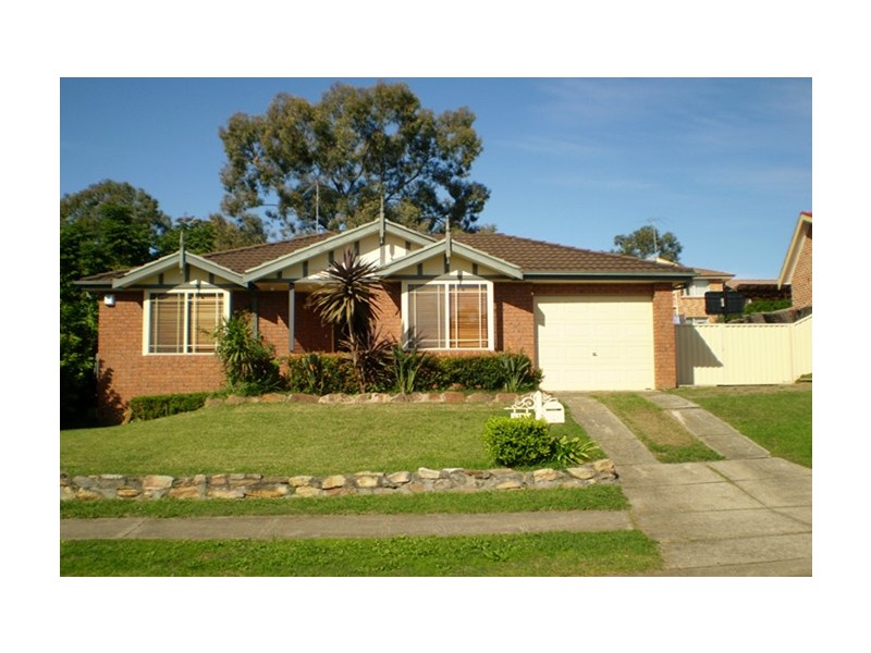 14 Medwin Pl, Quakers Hill NSW 2763