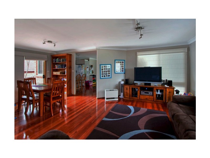 14 Medwin Pl, Quakers Hill NSW 2763