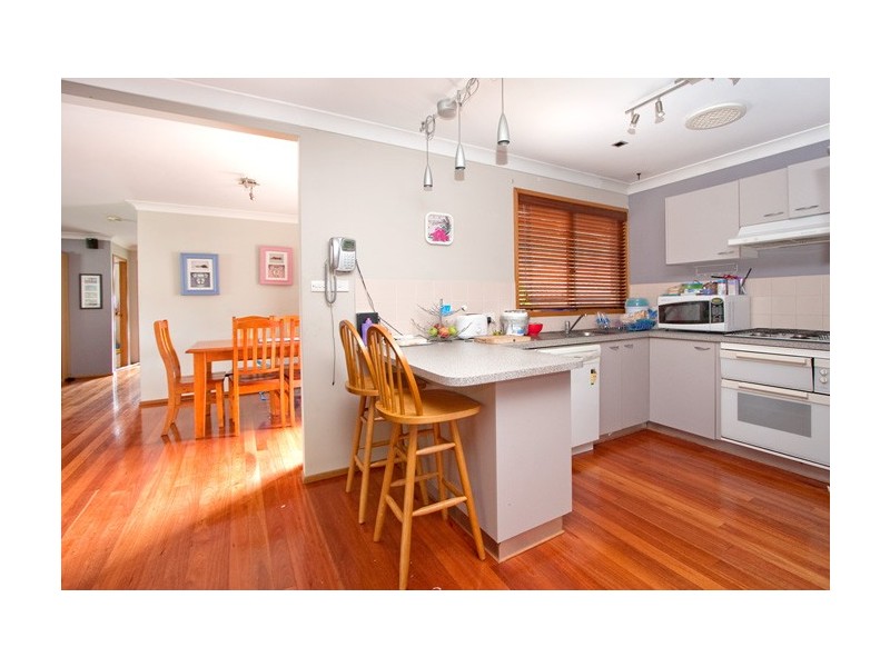 14 Medwin Pl, Quakers Hill NSW 2763