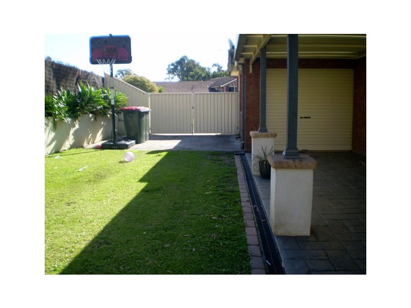 14 Medwin Pl, Quakers Hill NSW 2763