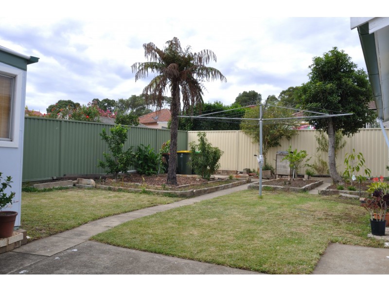 21 Martin Street, Roselands NSW 2196