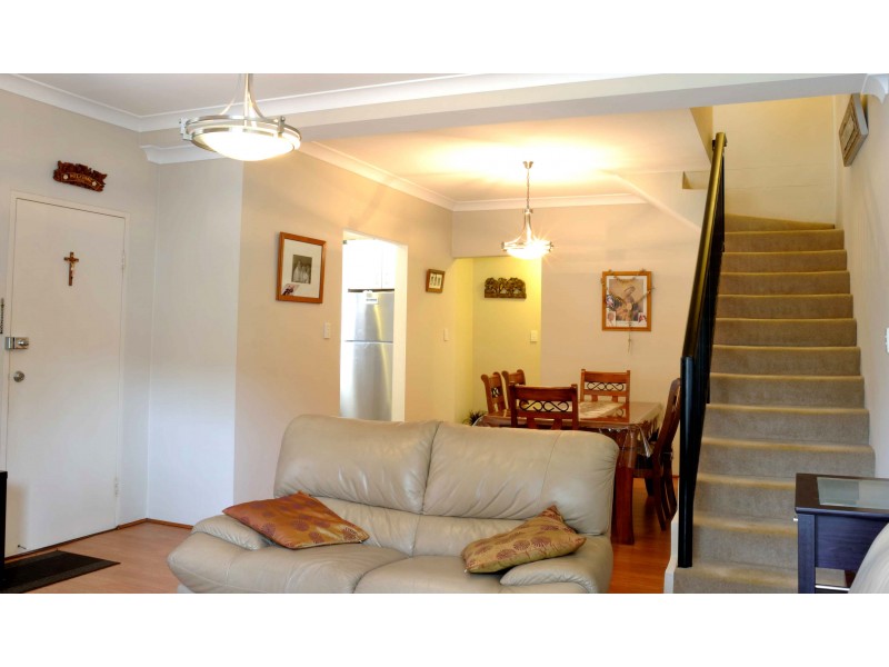 2/31 Graham Road, Narwee NSW 2209