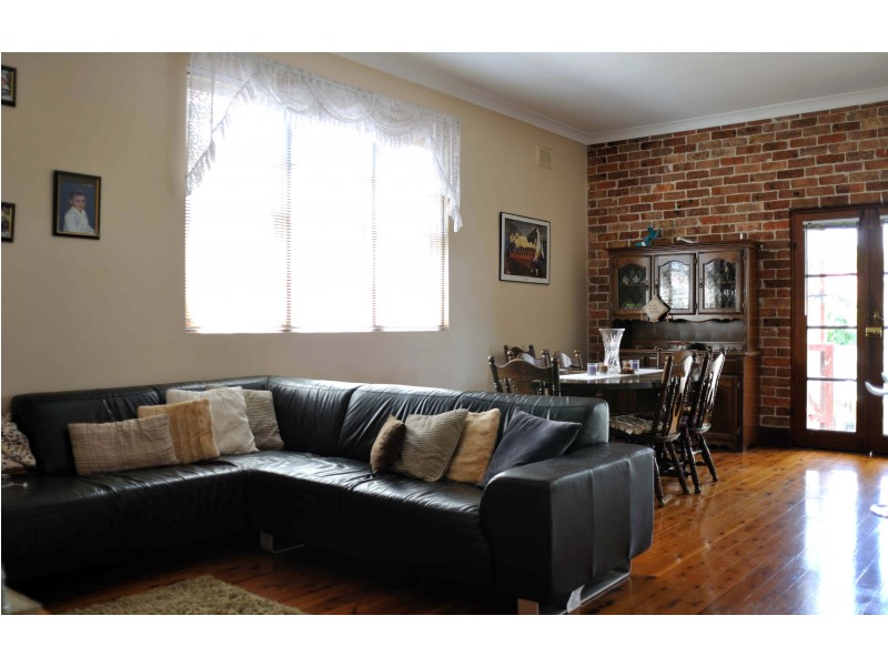 2 Ludgate Street, Roselands NSW 2196