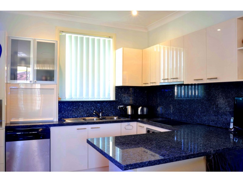 3 STEPHEN PLACE, Roselands NSW 2196