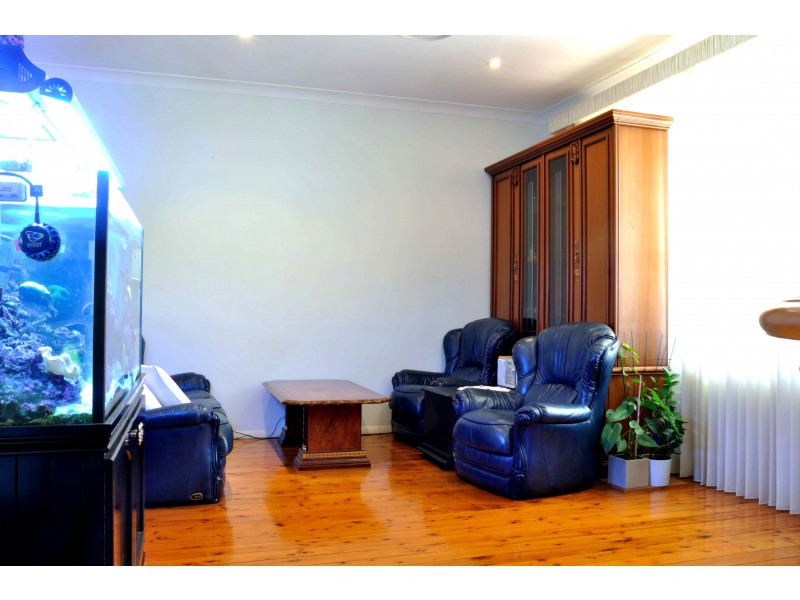 3 STEPHEN PLACE, Roselands NSW 2196