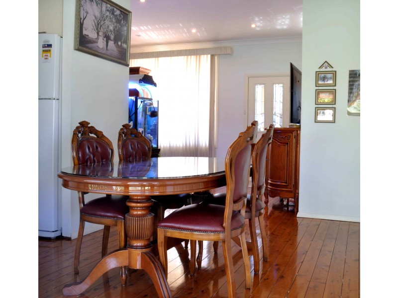 3 STEPHEN PLACE, Roselands NSW 2196