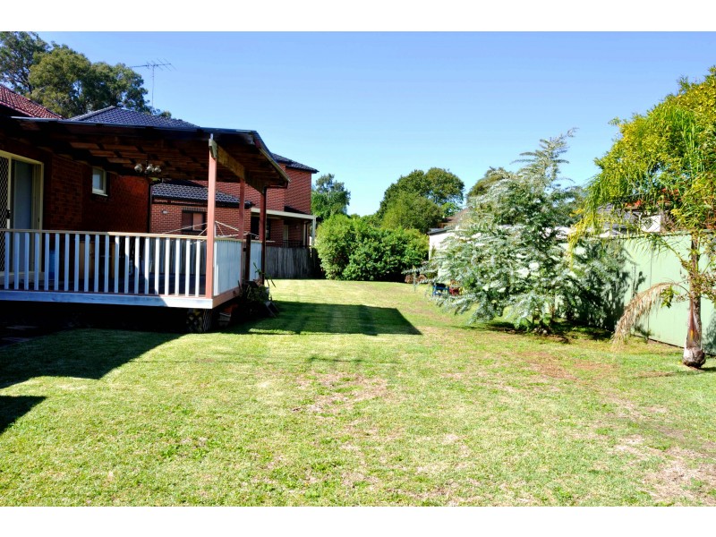 3 STEPHEN PLACE, Roselands NSW 2196