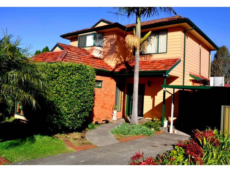 13 Bungalow Road, Roselands NSW 2196