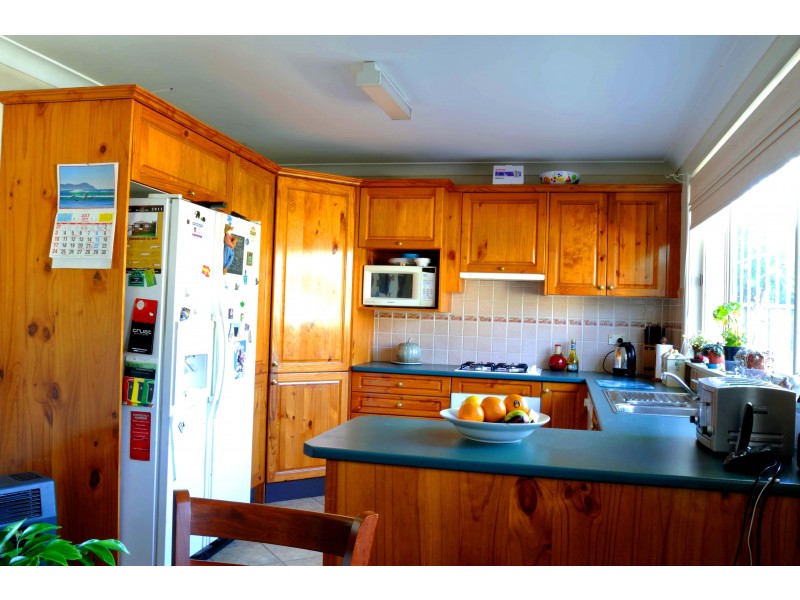 13 Bungalow Road, Roselands NSW 2196