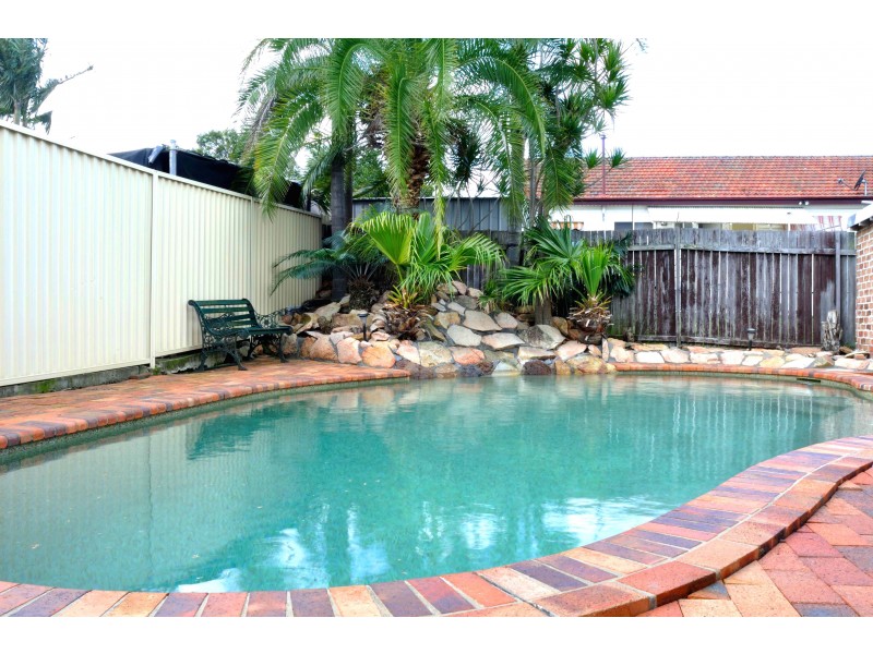 14 Daisy Street, Roselands NSW 2196