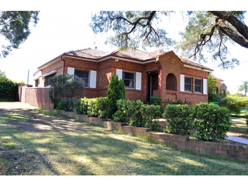 2 Huntingdale Ave, Narwee NSW 2209