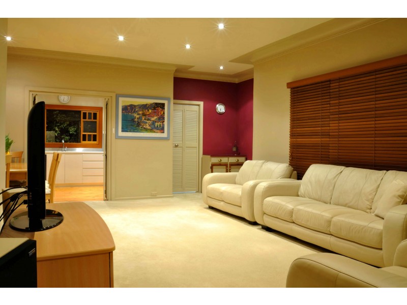 23 ROSEVIEW AVE, Roselands NSW 2196