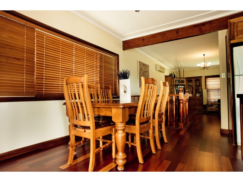 13 Raymond Ave, Roselands NSW 2196