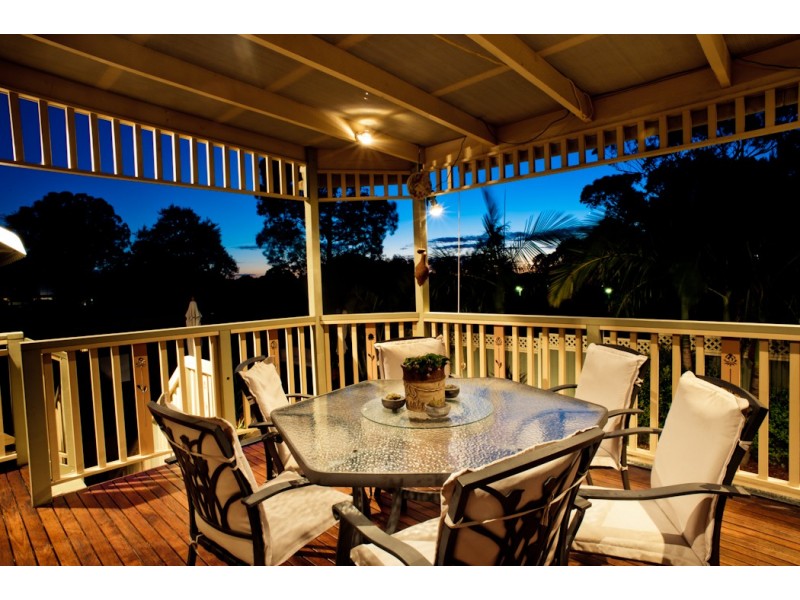 13 Raymond Ave, Roselands NSW 2196