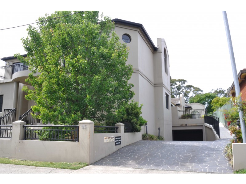 2/93 Edgbaston Road, Beverly Hills NSW 2209