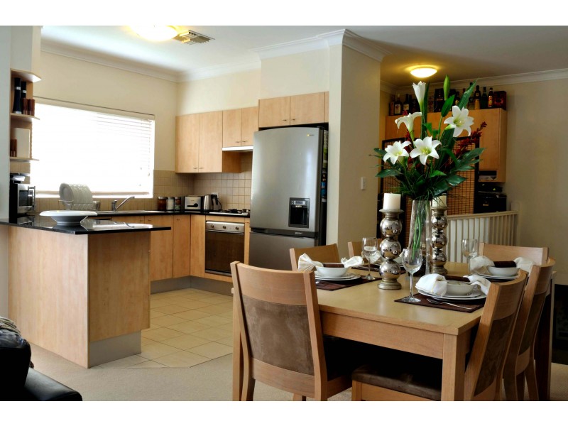 2/93 Edgbaston Road, Beverly Hills NSW 2209