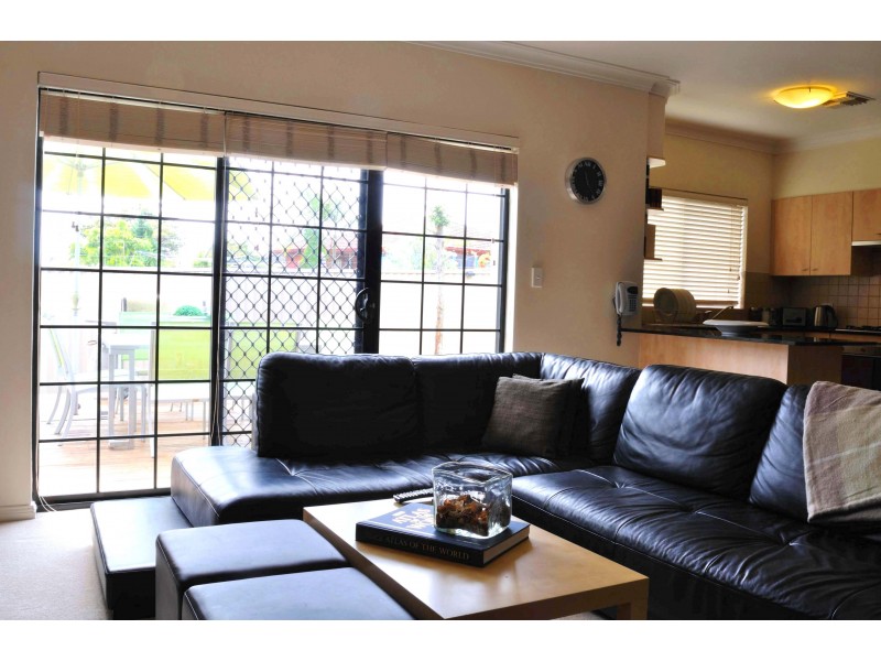 2/93 Edgbaston Road, Beverly Hills NSW 2209