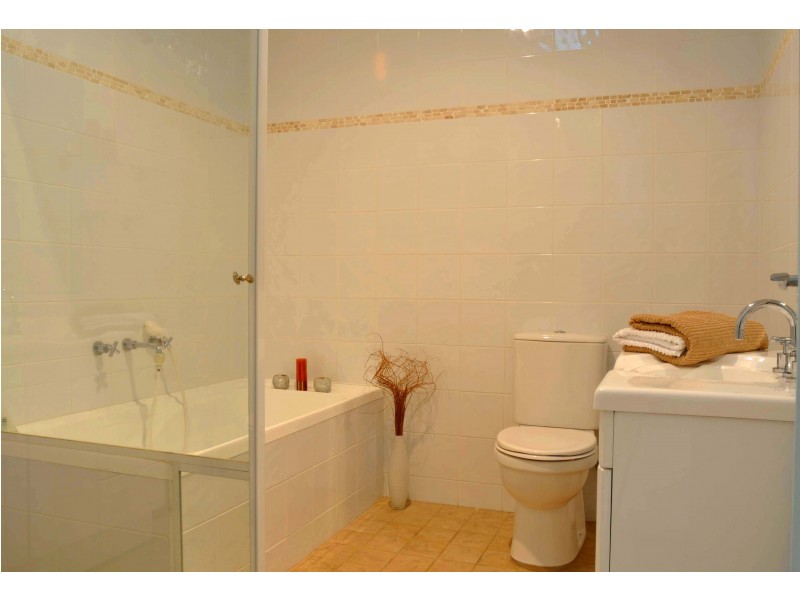 2/93 Edgbaston Road, Beverly Hills NSW 2209