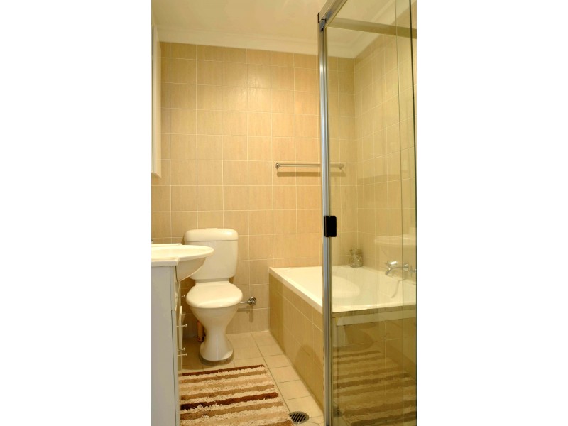 4/10-12 Highland Ave, Roselands NSW 2196