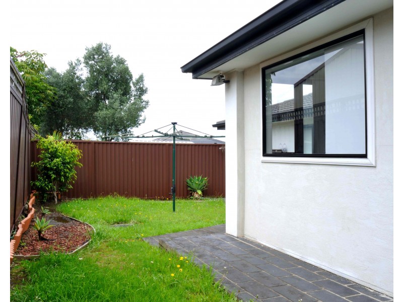 4/10-12 Highland Ave, Roselands NSW 2196
