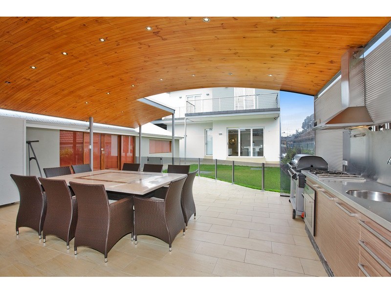 10 Rogers Street, Roselands NSW 2196