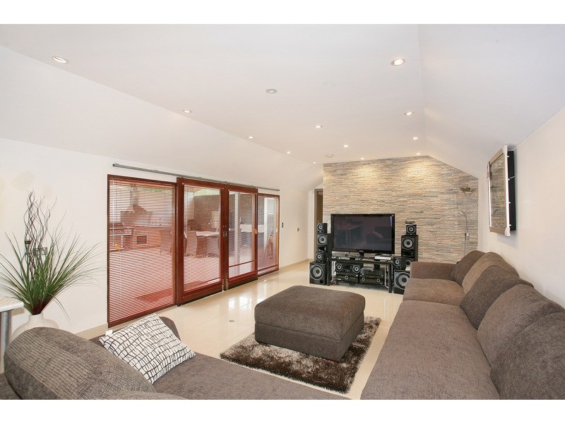 10 Rogers Street, Roselands NSW 2196