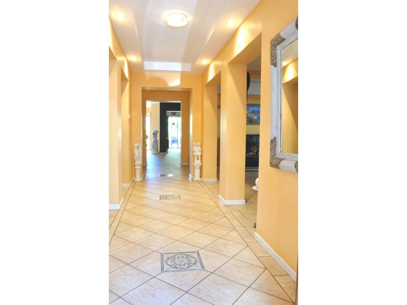 284 King Georges Road, Roselands NSW 2196