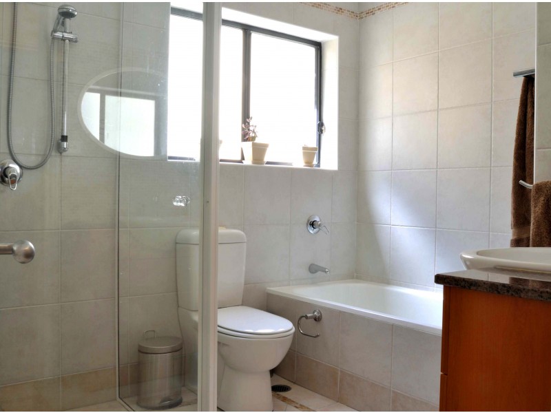 27 Lynesta, Bexley North NSW 2207