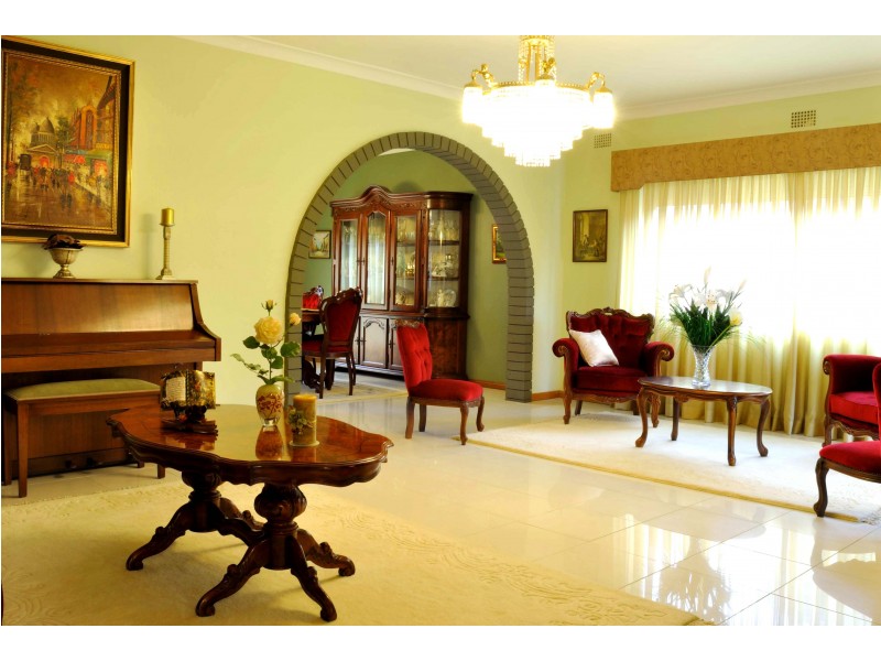 31 Junction Road, Beverly Hills NSW 2209